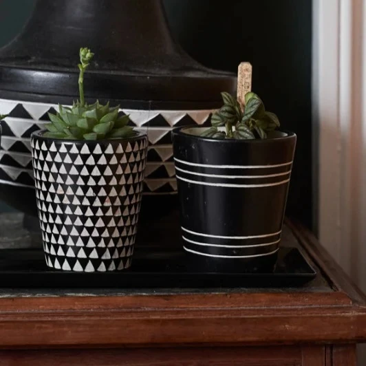 Kenyan Soapstone Hand Carved Plant Pot – Dancing Triangles 2 Kenyan Soapstone Hand Carved Plant Pot – Dancing Triangles - Image 2