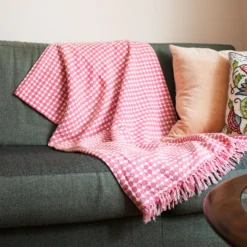 Tanzanian Pink Throw -Household Decoration Shop Artisans And Adventurers Tanzanian Throw Pink Circles Lifestyle 1