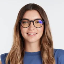 Chamberi Black – Blue Light Reading Glasses Unisex -Household Decoration Shop Chamberi Black Front blue light reading glasses Barner model 2