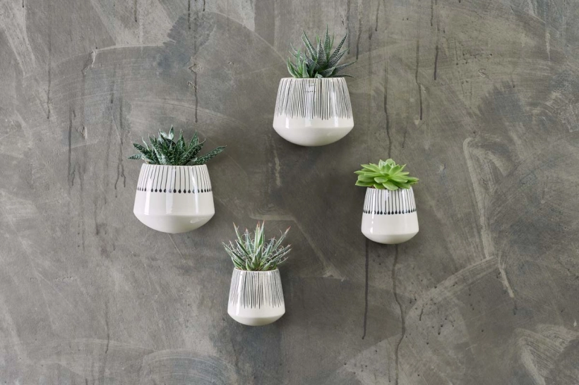 Matamba Ceramic Wall Hung Planter – Black Lines – Large 3 Matamba Ceramic Wall Hung Planter – Black Lines – Large - Image 3