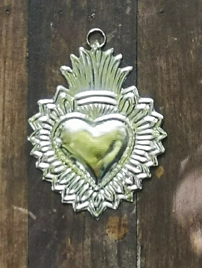 Sacred Heart Mexicana Decoration – Silver 1 Sacred Heart Mexicana Decoration – Silver